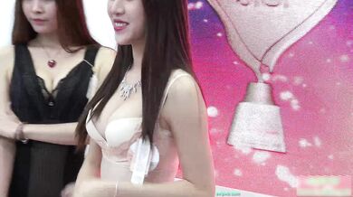 【展会走光】CAS车展模特走光车模 刁鉆摄影师 第1期 精彩绝对引爆妳的眼球 (1)